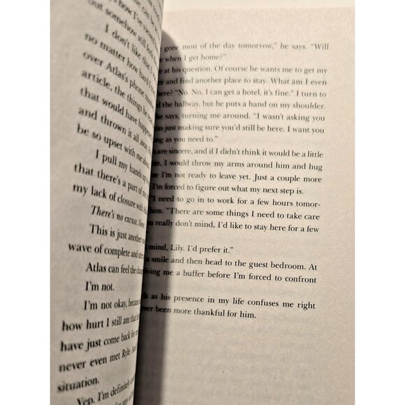 It Ends with Us By Hoover, Colleen - Brand New - Picture 3 of 6